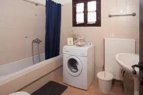 Maria's Cozy Loft in Makrinitsa - Image 3