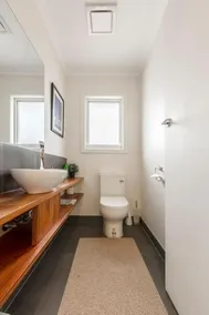 ☆Spacious Bungalow☆5min walk to station☆5min to Box Hill☆WiFi☆Parking - Image 3