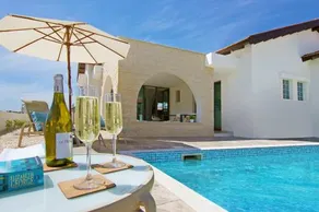 Sea Breeze Villa - Image 5