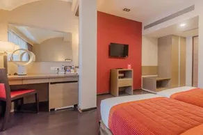 Landmark Annexe - Image 5