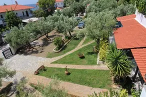 Olive House - Image 3