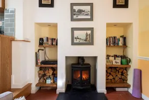 Beautiful 4-bed House in Monmouth - Image 4