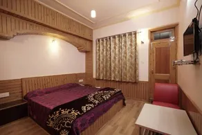 Hotel Sara - Image 2