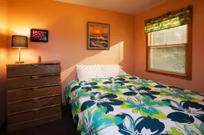 Goshorn Lake Cottage 18 - Image 3