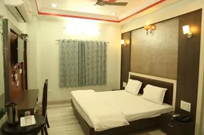 New Golden Palace - Image 2