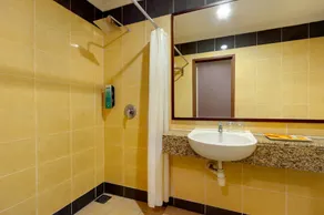 Kings Hotel Melaka - Image 2