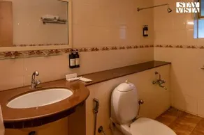 StayVista at The Conservancy Bungalow Koynanagar - Image 4