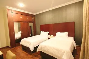 Flora Hotel Suites - Image 2