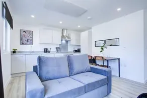 2 bed 2 bath New build next to Ashford INTL - Image 4