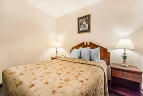Queens Arms Inn - Image 4