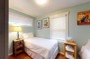 Harrington Cove Cottage - Image 4