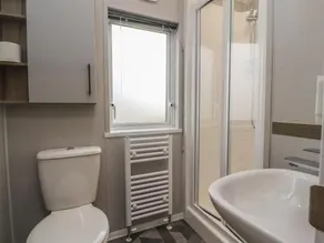 Astoria Lodge - Image 3