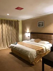 Al Baha Palace Furnished Apartment - Image 3