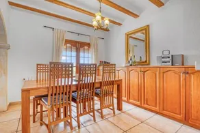 Villa up to 8 sleeps 4 bedrms 2 - Image 3