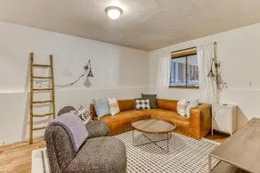 Little Trail Lodge - Image 2