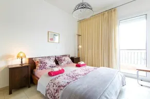 Stylish & Nature Home - Image 4