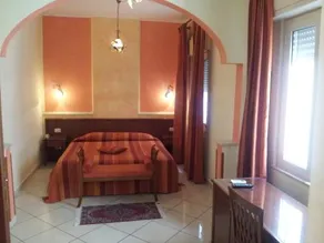 George Hotel - Image 2