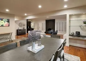 Cheerful 5 Bedroom Home with Heated Pool - Image 3
