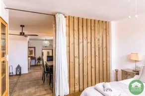 Town house with jacuzzi and foosball table - Image 4