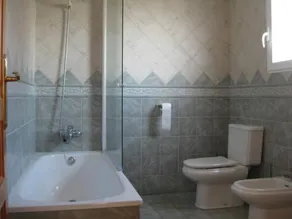 Stunning 3-bed House in Pego - Image 2