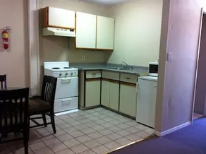 Coquitlam Sleepy Lodge - Image 2