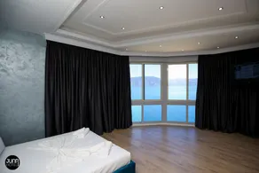 Blue Dream Hotel - Image 2