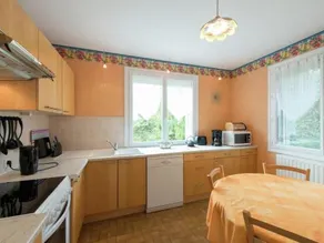 Holiday home in magnificent natural setting with breathtaking view - Image 4