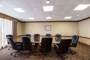 Quality Inn - Image 5