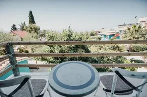 Drymades Bungalows - Image 4