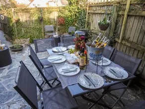 CHURCH THATCH, pet friendly, with open fire in Abbotskerswell - Image 2