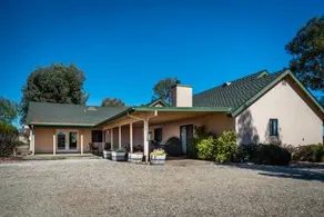 Petrae Vineyard - Image 3