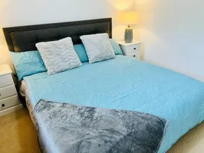 Sandstone Point Holiday Home - Image 2