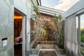 Motel Aquarius - Image 2
