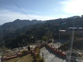 Peaceful & scenic Homestay in Shoghi-Shimla - Image 4