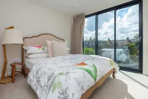 3-bedroom Home in Richmond - Ideal Family Living - Image 2