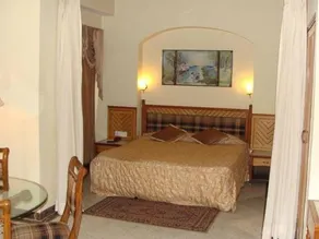 Leo Fort Hotel - Image 5