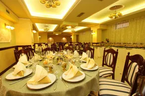President Hotel - Image 2