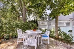 The Dock Square Inn - Image 2