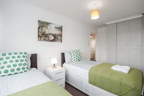 Tms Lovely 3 Bed House-tilbury-free Parking - Image 5