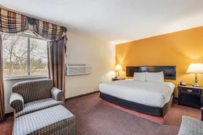 Hotel Whitehall MI - Image 4