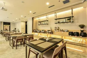 Starway Hotel Linyi Haosen International Plaza - Image 4