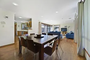 Spacious Family Home - Leafy Suburb, Pet-Friendly - Image 4