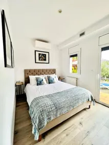 Guest suite with private pool - Image 5