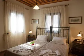 Sappho House - Image 3