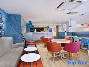 Travelodge London Stockley Park Hayes - Image 1