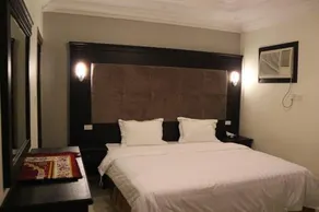 Al Safwah Al Asriyah Furnished Units - Image 3