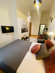 Amber Guest Rooms - Image 3