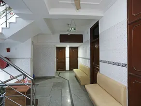 Sareen Villa Hotel - Image 5