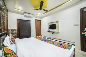 Oyo 4434 Hotel Srg - Image 1