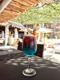 Maliah Beach Club - Image 5